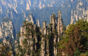 長(zhǎng)沙出發(fā)到黃龍洞、張家界森林公園、天門(mén)山、鳳凰五日游